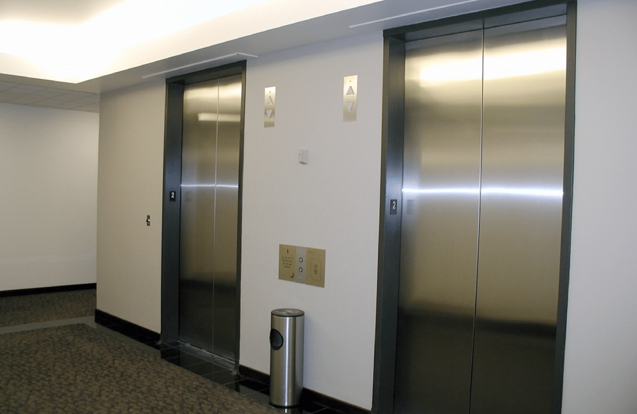 Cottonwood Corporate Center elevators